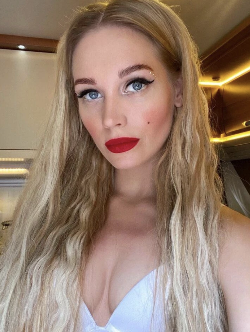 Кристина Асмус видео